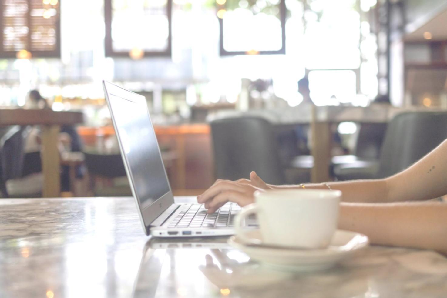 Herramientas financieras adaptadas para creativos